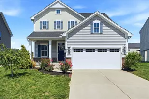 1095 Baywood Dr, Fairborn, OH 45324 - Photo 1