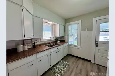 2824 S Smithville Road, Dayton, OH 45420 - Photo 15