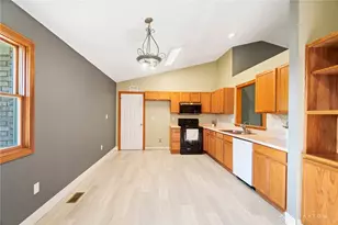 4145 Cambridge Trail, Beavercreek, OH 45430 - Photo 9