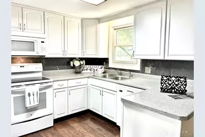 365 Woodlawn Drive, Tipp City, OH 45371 - Photo 15