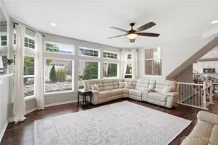 1358 Shaker Run Blvd, Turtlecreek Twp, OH 45036 - Photo 9