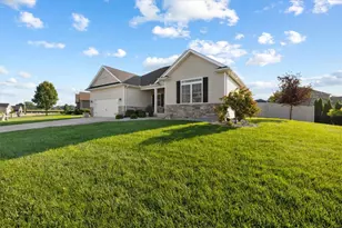 1005 Haverhill Dr, Troy, OH 45373 - Photo 3