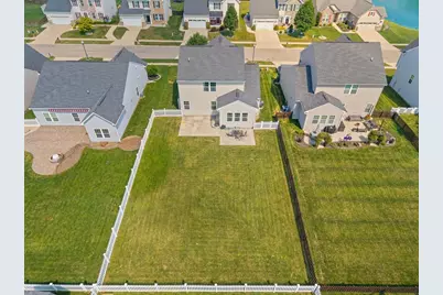 7119 Bluestream Drive, Tipp City, OH 45371 - Photo 49