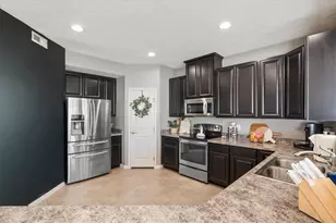 7119 Bluestream Dr, Tipp City, OH 45371 - Photo 13