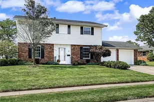 633 Sharon Dr, Fairborn, OH 45324 - Photo 1