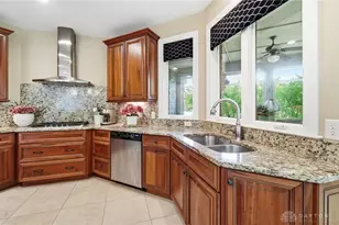 10842 Mariam Ln, Washington Twp, OH 45458 - Photo 17