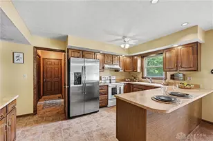 2390 Rockingham Dr, Troy, OH 45373 - Photo 13