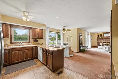 2390 Rockingham Drive, Troy, OH 45373 - Photo 9