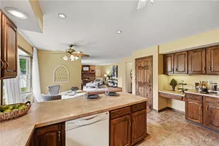 2390 Rockingham Dr, Troy, OH 45373 - Photo 11