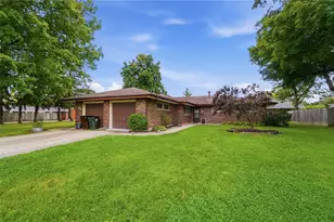 850-854 Dorothy Ln, Kettering, OH 45419 - Photo 1