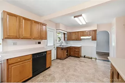 5201 Lindbergh Boulevard, West Carrollton, OH 45449 - Photo 11