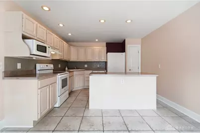 2091 Waterfall Lane, Vandalia, OH 45377 - Photo 15