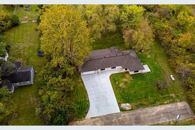 6247 Celeste Drive, Franklin Twp, OH 45005 - Photo 35