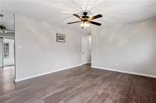 1657 Scenic Dr, Dayton, OH 45414 - Photo 9