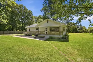 1265 Wallaby Dr, Dayton, OH 45432 - Photo 1