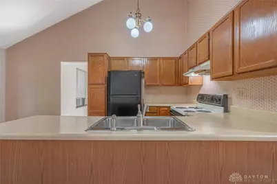 815 Hunters Ridge Drive, Fairborn, OH 45324 - Photo 11