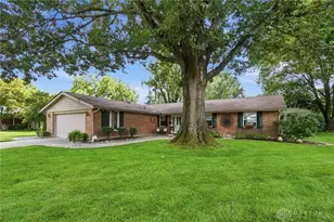 271 Edgebrook Dr, Centerville, OH 45459 - Photo 1
