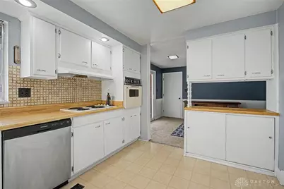 1154 Rona Parkway Drive, Fairborn, OH 45324 - Photo 23