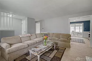 1154 Rona Pkwy Dr, Fairborn, OH 45324 - Photo 13