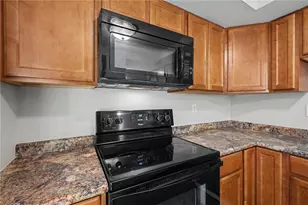 5753 Pennywell Dr, Huber Heights, OH 45424 - Photo 9