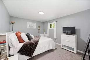 8269 Sandy Ln, Cincinnati, OH 45239 - Photo 15