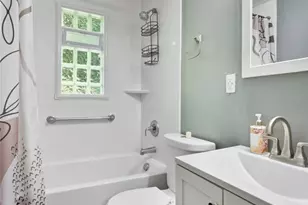 8269 Sandy Ln, Cincinnati, OH 45239 - Photo 13