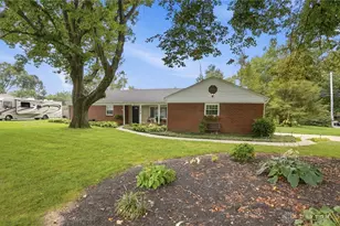 370 Jenny Ln, Washington Twp, OH 45459 - Photo 5