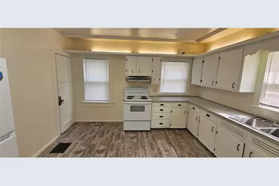 2108 Mayfair, Dayton, OH 45405 - Photo 9
