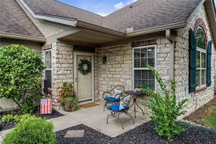 2061 Wentworth Village Dr, Bellbrook, OH 45305 - Photo 9