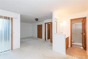 696 Hidden Valley Ct, Fairborn, OH 45324 - Photo 25