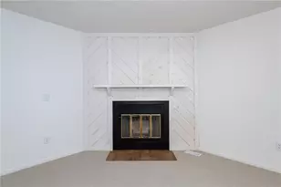 696 Hidden Valley Ct, Fairborn, OH 45324 - Photo 9