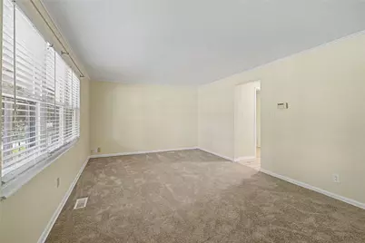 5049 Hahn Avenue, Fairborn, OH 45324 - Photo 3