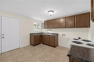 6826 Hubbard Dr, Dayton, OH 45424 - Photo 9