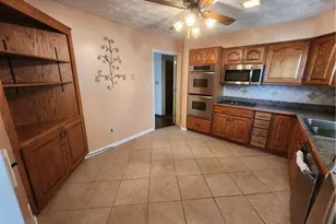 5512 Olive Tree Dr, Trotwood, OH 45426 - Photo 9