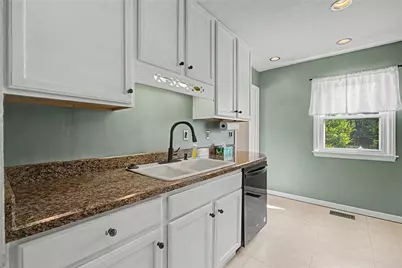 650 S Elm Street, West Carrollton, OH 45449 - Photo 11