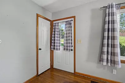 650 S Elm Street, West Carrollton, OH 45449 - Photo 7