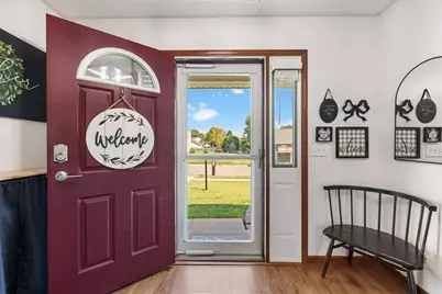 176 Locust View Way, Troy, OH 45373 - Photo 5