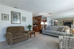 837 Colorado Dr, Xenia, OH 45385 - Photo 3