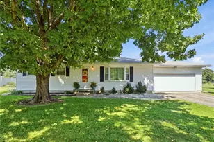1683 Hillcrest Ave, Wilmington, OH 45177 - Photo 1