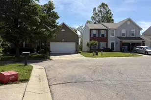 2562 King Arthur Wy, Beavercreek, OH 45431 - Photo 3