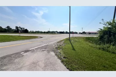 7415 Pleasant Plain Drive, Clayton, OH 45315 - Photo 3