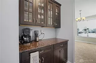 10135 Meadow Woods Ln, Centerville, OH 45458 - Photo 11