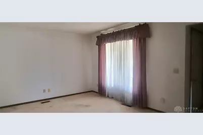2230 Manhatten, Springfield, OH 45504 - Photo 7