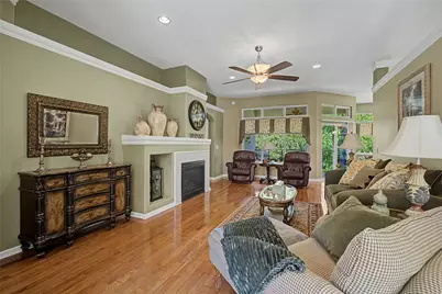 3638 Highland Green, Cincinnati, OH 45245 - Photo 7
