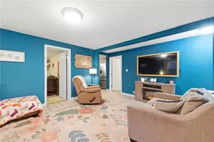 722 E 3rd St, Xenia, OH 45385 - Photo 3