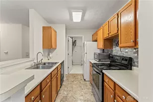 6611 Brigham Sq, Dayton, OH 45459 - Photo 7
