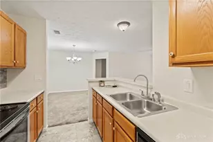 6611 Brigham Sq, Dayton, OH 45459 - Photo 9