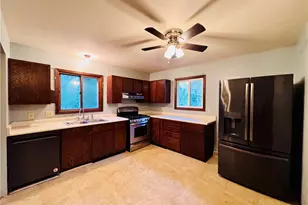3426 Suburban Dr, Beavercreek, OH 45432 - Photo 3