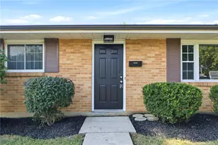 2630 Hazelbrook Dr, Butler Twp, OH 45414 - Photo 5