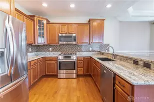 681 MacKenzie Ct, Centerville, OH 45458 - Photo 5